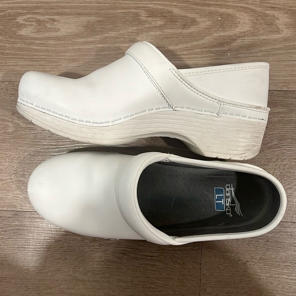 Dansko LT Pro Clogs, Size 38, White